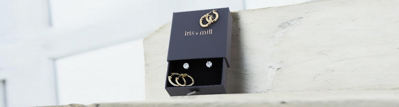 Earring_Box_Shot_for_Website-Photoroom.jpg