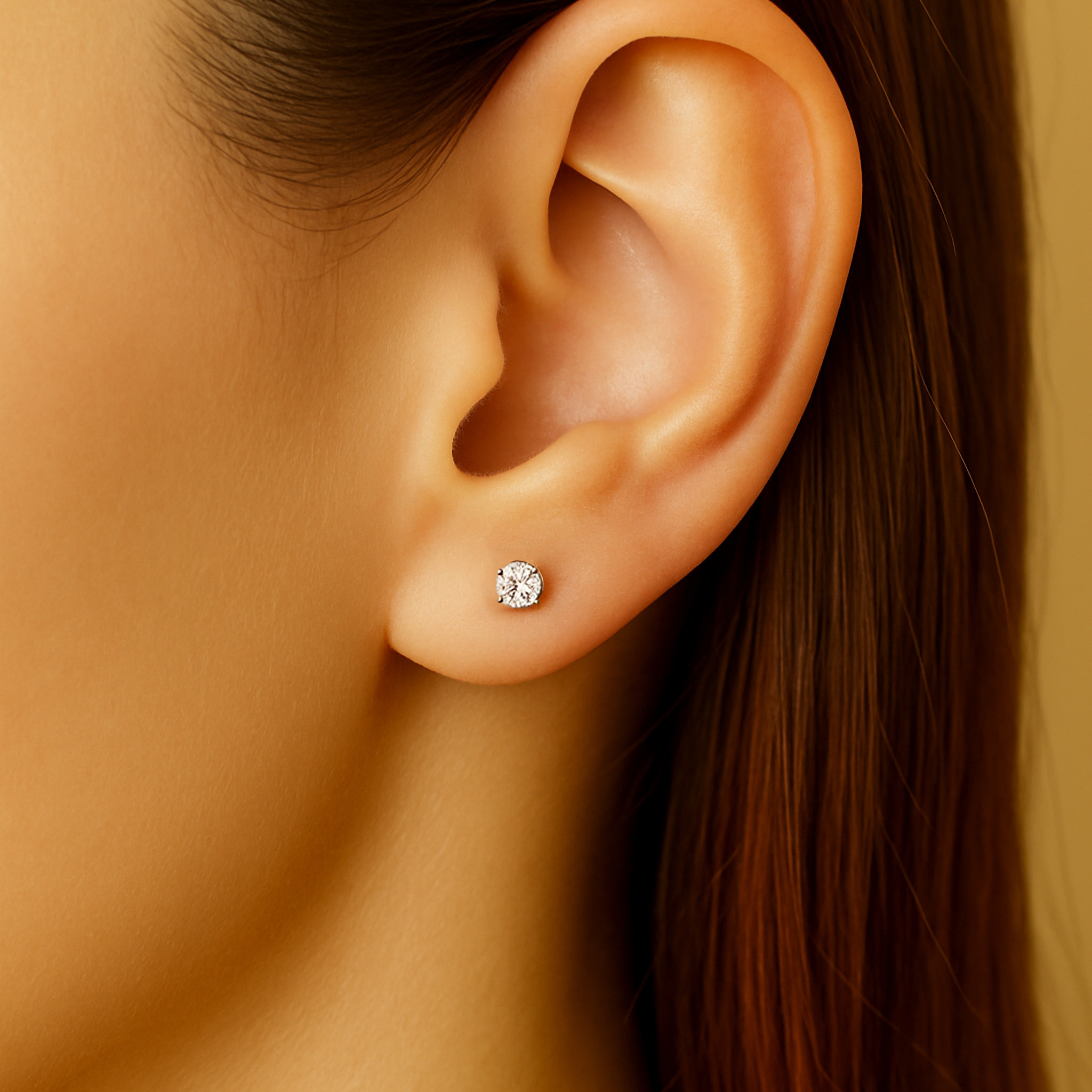 Round Natural Diamond Stud Earrings