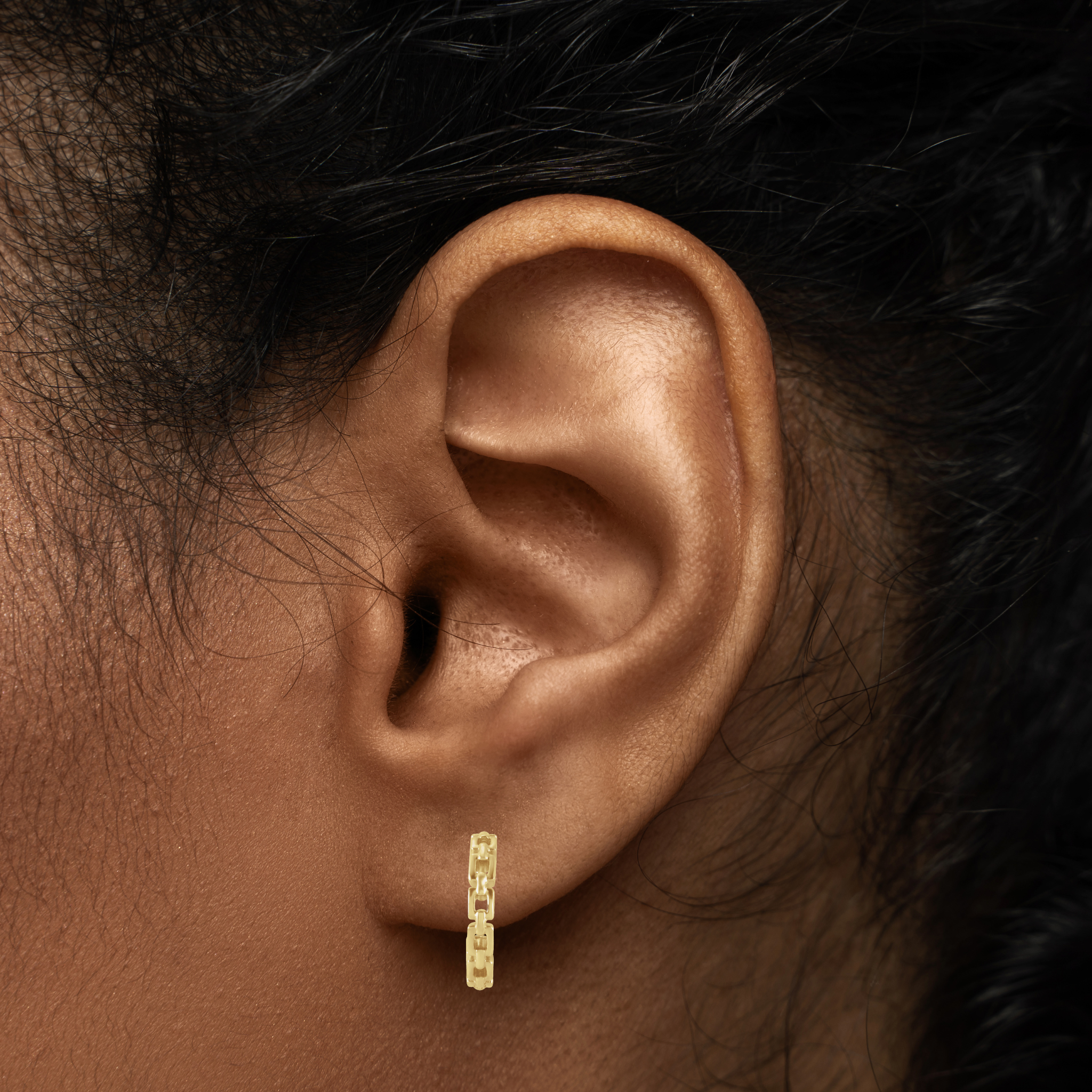 Chain Link Open Huggie Hoop Earrings