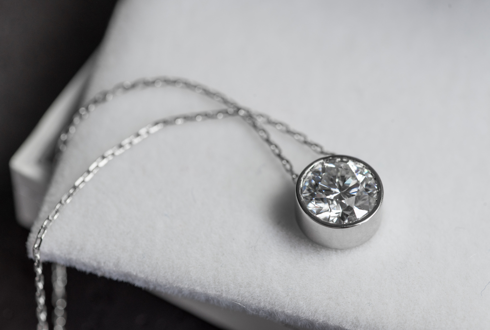 diamond necklaces image