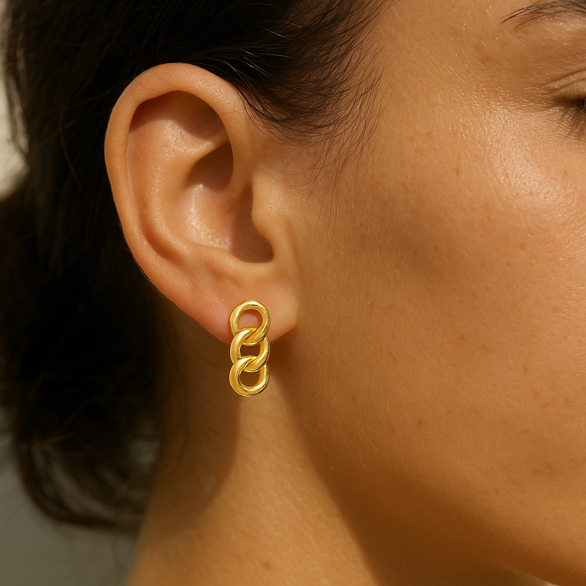 14K gold chain link earring, timeless fine jewelry for everyday wear